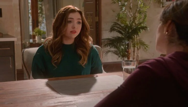 Момент из 6 серии 4 сезона