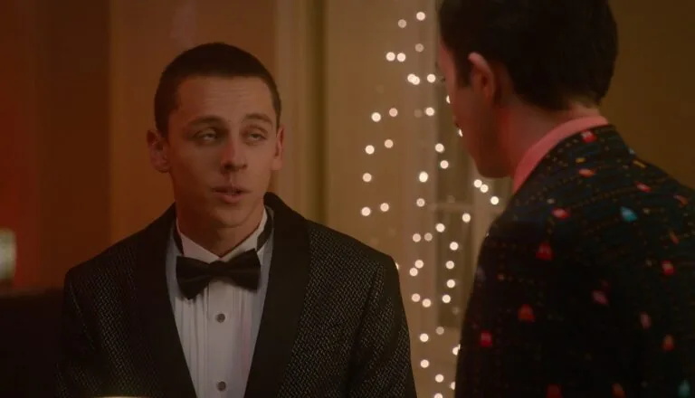 Момент из 8 серии 4 сезона