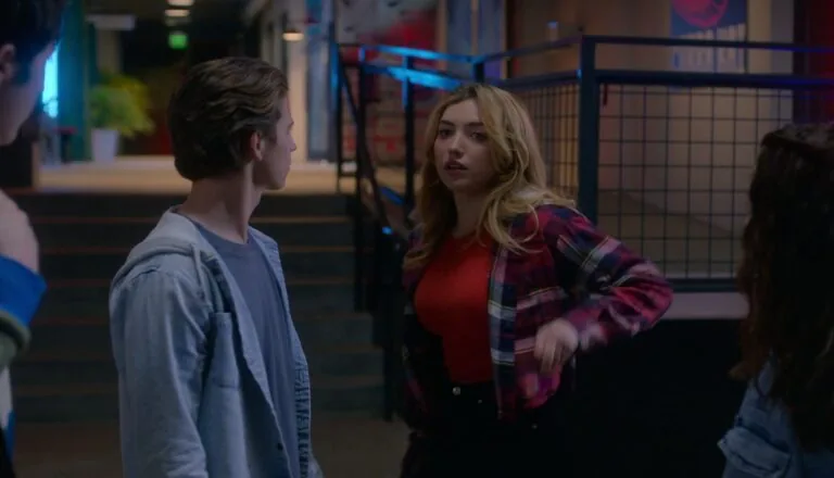 Момент из 10 серии 5 сезона